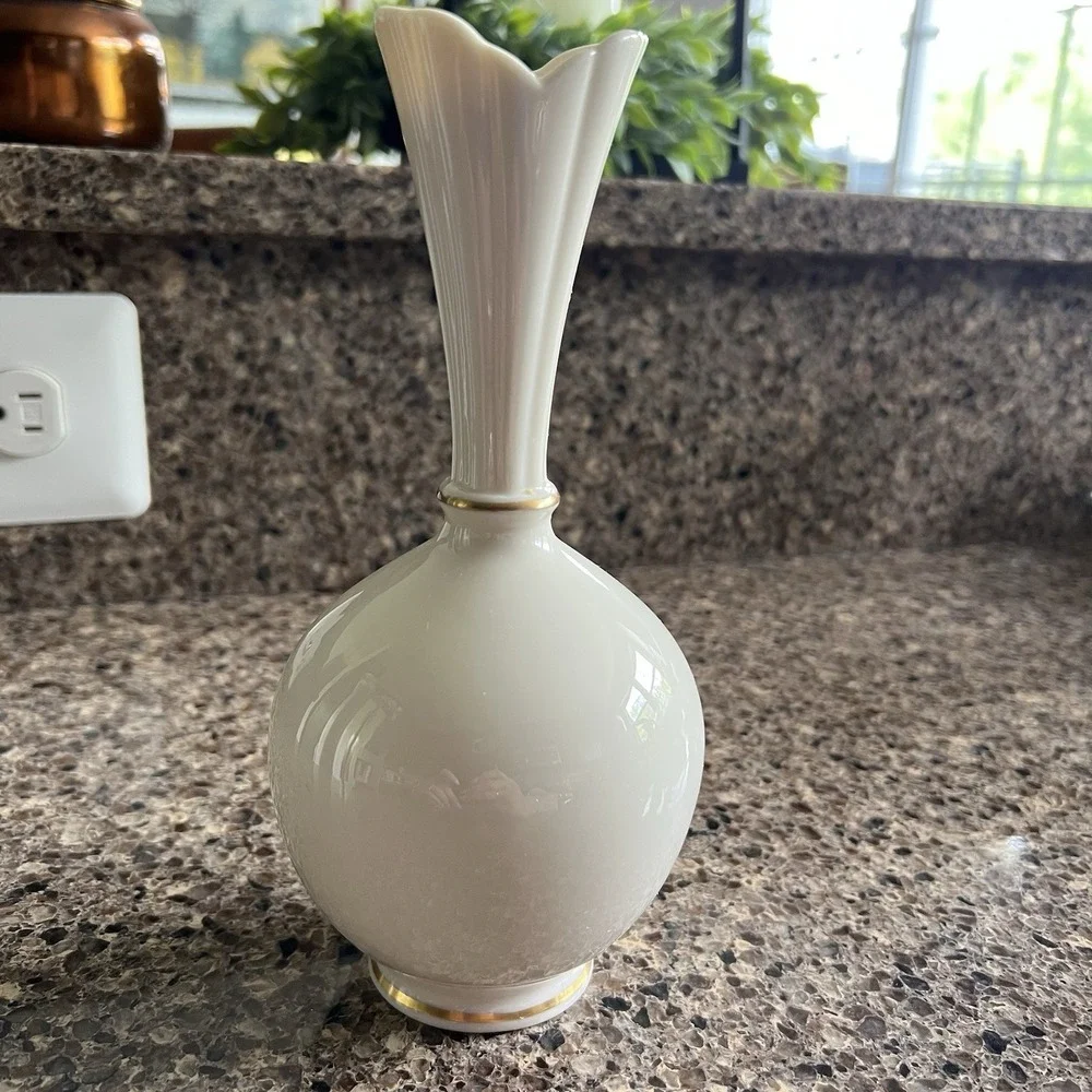 Lenox Bulbous Vintage Blue Tree Bud Vase~Pink & Yellow Flowers~24K Gold Trim